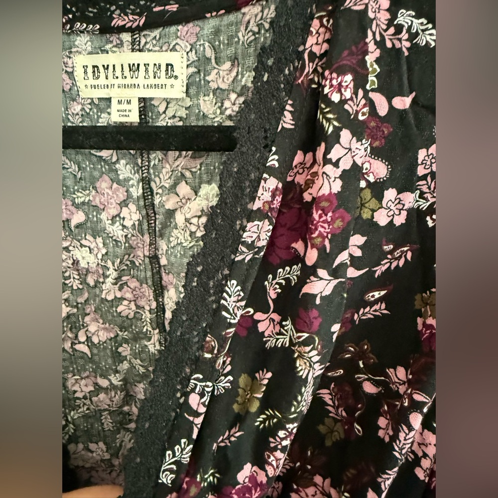 NWOT *Idyllwind Black and Pink Floral Blouse/cardigan Top Layer - Picture 7 of 16